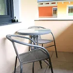 Apart Lukas